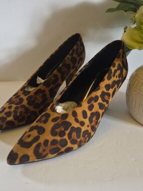Leopard Print Pointed Toe Pumps - Brown